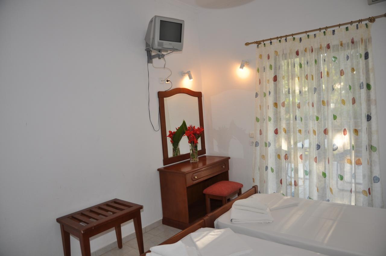 Hotel Dougas Arkoudi Exterior photo