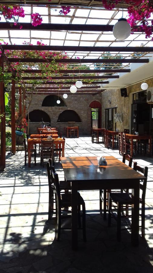 Hotel Dougas Arkoudi Exterior photo